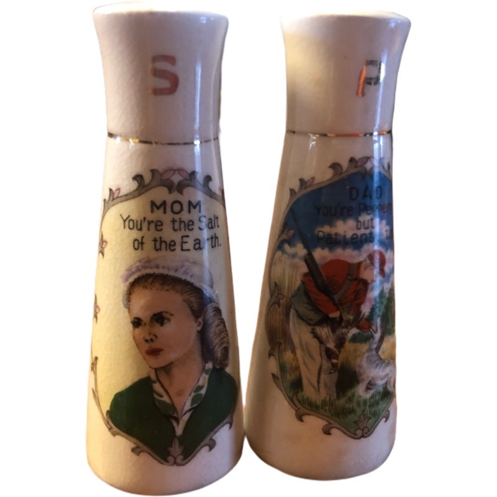 Rare Vintage Lefton Mom & Dad Salt Pepper Shakers Original Sticker (very crazed)
